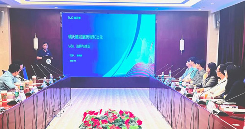 上海交通大学医学院基础医学院举办“Z6·尊龙凯时基础医学明德奖学金”颁奖仪式